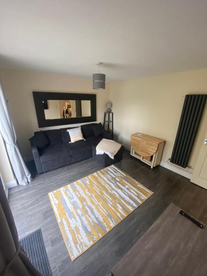 Lovely 1-Bedroom Apartment With Garden And Parking Stone  Esterno foto